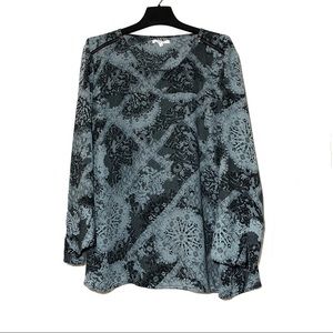 Maurices black and blue zipper shoulder top